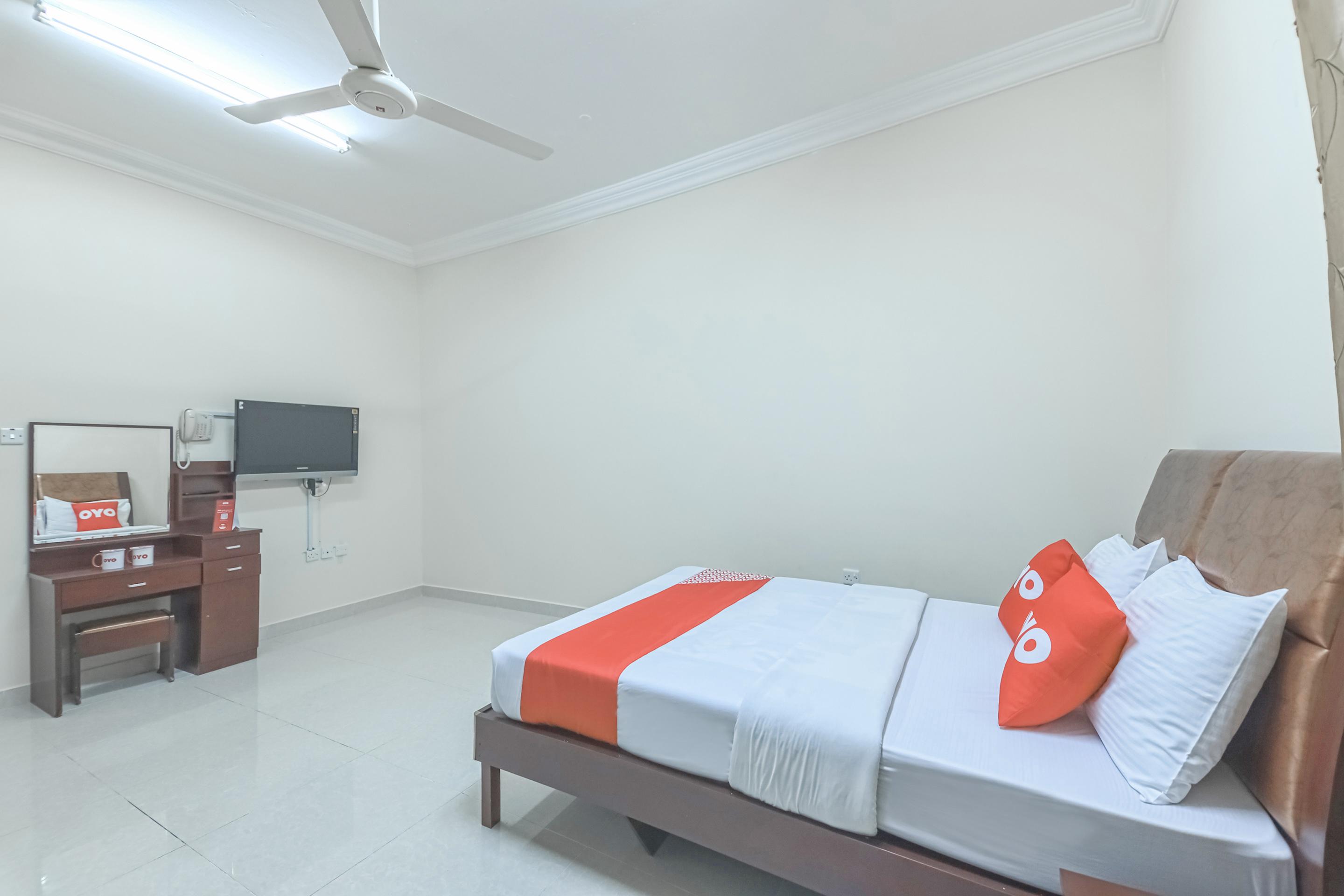 Super Oyo 111 Al Thabit Hotel Sur Exterior photo